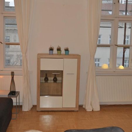 Wunderschone Altbauwohnung In Zentraler Lage Wien Exterior photo